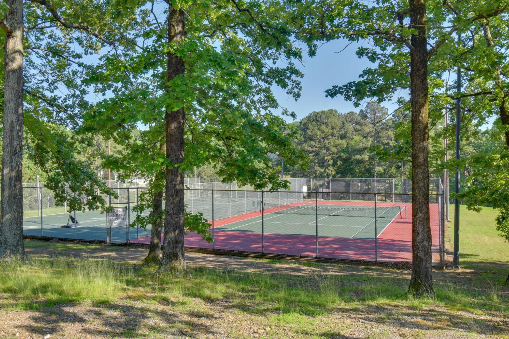 Lakefront Retreat With Deck, Dock And Resort Amenities Hot Springs Exterior photo