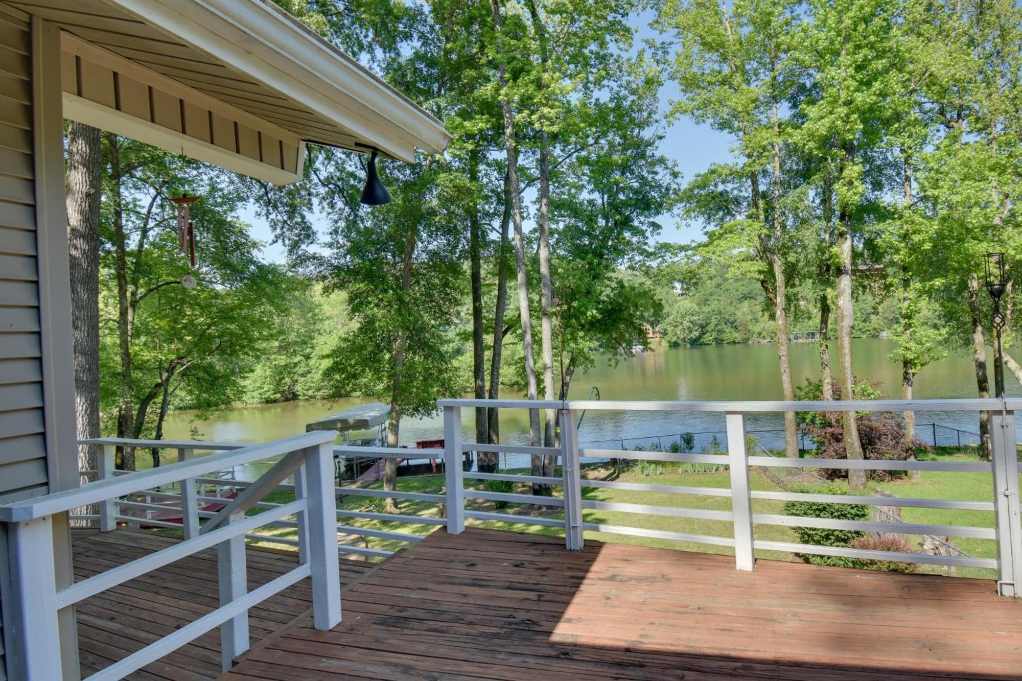 Lakefront Retreat With Deck, Dock And Resort Amenities Hot Springs Exterior photo