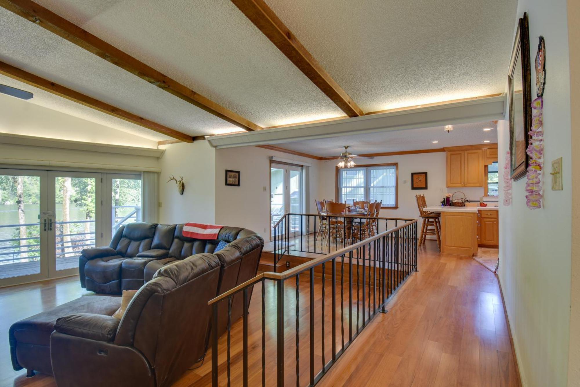 Lakefront Retreat With Deck, Dock And Resort Amenities Hot Springs Exterior photo